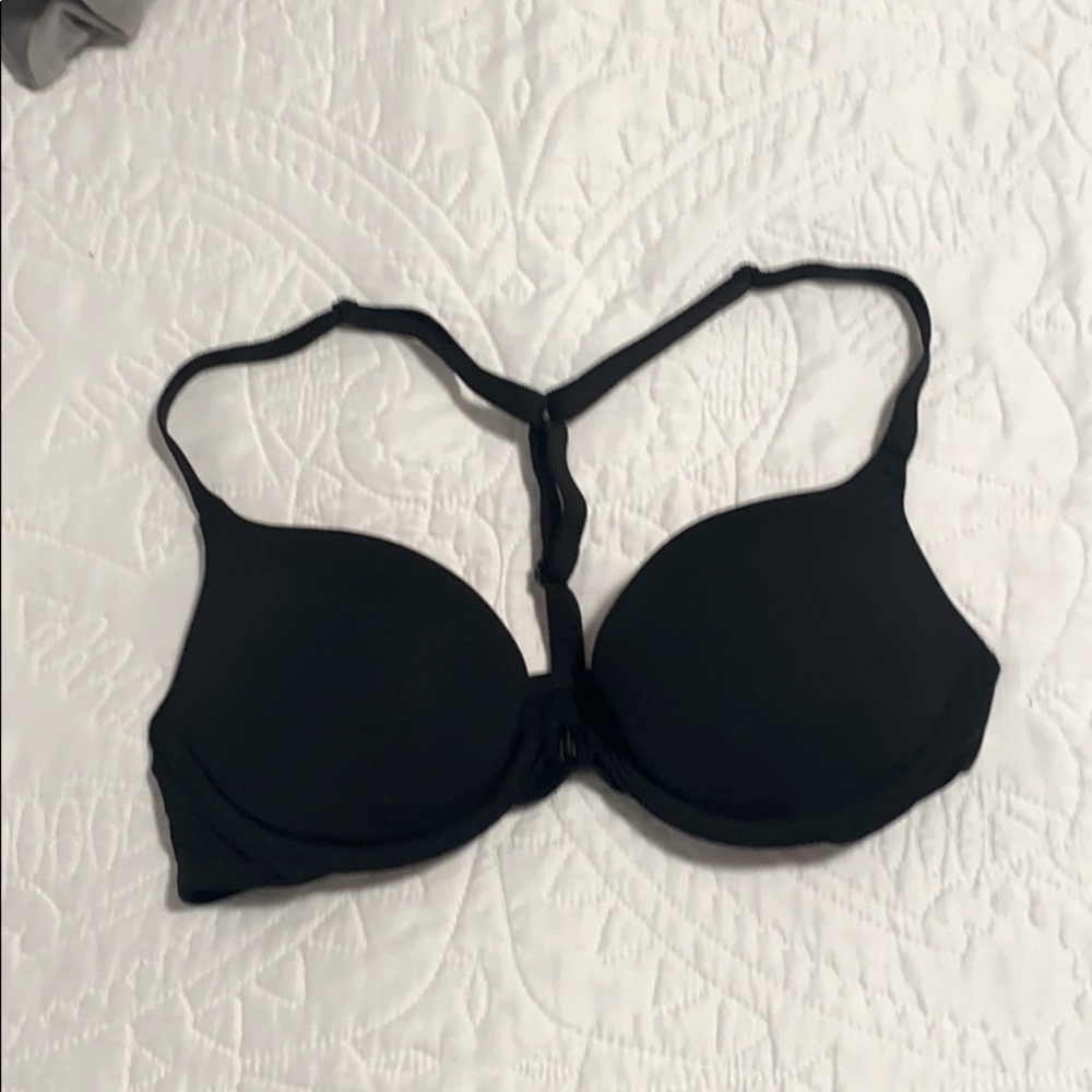 Pink Victoria’s secret bra